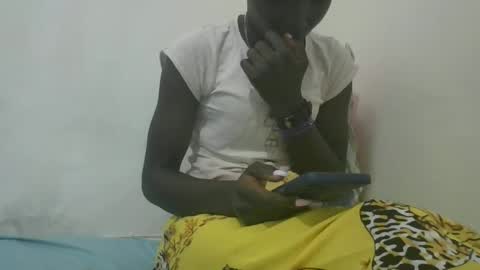 Snapshot of pretty_petite_ebony chatting on 12-13-24, 07:32 pretty_petite_ebony online show from 12-13-24, 07:32