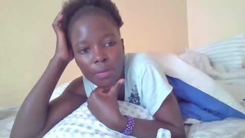 Snapshot of pretty_petite_ebony chatting on 01-01-25, 11:16 pretty_petite_ebony online show from 01-01-25, 11:16