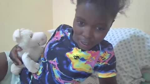 Snapshot of pretty_petite_ebony chatting on 01-06-25, 11:42 pretty_petite_ebony online show from 01-06-25, 11:42