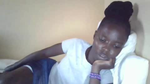Snapshot of pretty_petite_ebony chatting on 01-27-25, 02:24 pretty_petite_ebony online show from 01-27-25, 02:24
