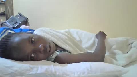 Snapshot of pretty_petite_ebony chatting on 02-13-25, 12:13 pretty_petite_ebony online show from 02-13-25, 12:13