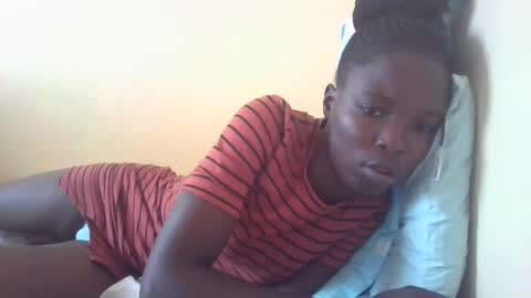 Snapshot of pretty_petite_ebony chatting on 02-15-25, 02:55 pretty_petite_ebony online show from 02-15-25, 02:55