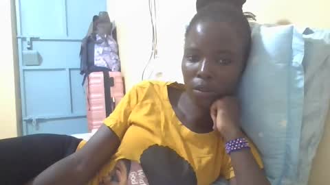 Snapshot of pretty_petite_ebony chatting on 02-15-25, 08:33 pretty_petite_ebony online show from 02-15-25, 08:33