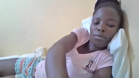 Snapshot of pretty_petite_ebony chatting on 03-01-25, 07:51 pretty_petite_ebony online show from 03-01-25, 07:51