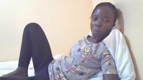 Snapshot of pretty_petite_ebony chatting on 03-08-25, 10:02 pretty_petite_ebony online show from 03-08-25, 10:02