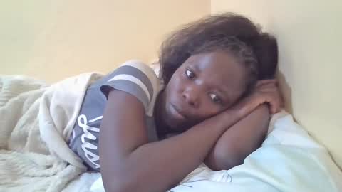 Snapshot of pretty_petite_ebony chatting on 03-11-25, 08:30 pretty_petite_ebony online show from 03-11-25, 08:30