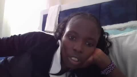 Snapshot of pretty_petite_ebony chatting on 09-10-25, 10:48 pretty_petite_ebony online show from 09-10-25, 10:48