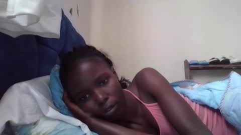 Snapshot of pretty_petite_ebony chatting on 09-25-25, 09:46 pretty_petite_ebony online show from 09-25-25, 09:46