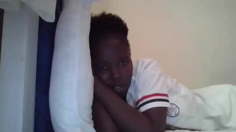 Snapshot of pretty_petite_ebony chatting on 10-16-25, 08:59 pretty_petite_ebony online show from 10-16-25, 08:59