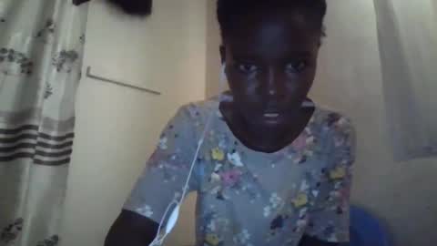 Snapshot of pretty_petite_ebony chatting on 11-01-25, 05:31 pretty_petite_ebony online show from 11-01-25, 05:31