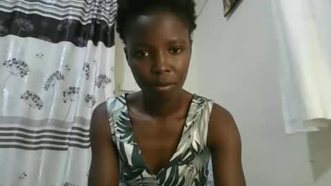 Snapshot of pretty_petite_ebony chatting on 11-22-25, 05:39 pretty_petite_ebony online show from 11-22-25, 05:39