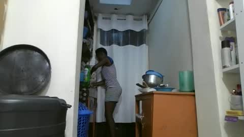 Snapshot of pretty_petite_ebony chatting on 11-24-25, 06:57 pretty_petite_ebony online show from 11-24-25, 06:57