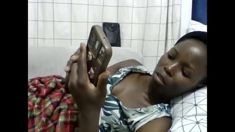 pretty_petite_ebony online show from 06-07-26, 02:16