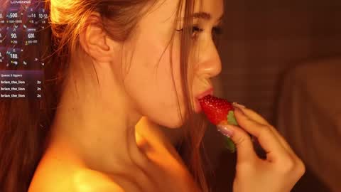 Elina online show from 01-25-25, 01:54