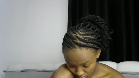 Snapshot of pretty_queennie chatting on 06-11-26, 02:53 Pretty doll online show from 06-11-26, 02:53