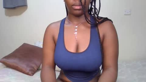 Snapshot of pretty_shila chatting on 09-23-25, 12:30 pretty_shila online show from 09-23-25, 12:30