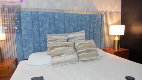 Snapshot of pretty_sunlight_ chatting on 11-14-25, 01:26 Daisy Flower online show from 11-14-25, 01:26