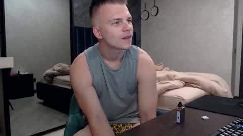 Justin online show from 10-10-25, 04:44