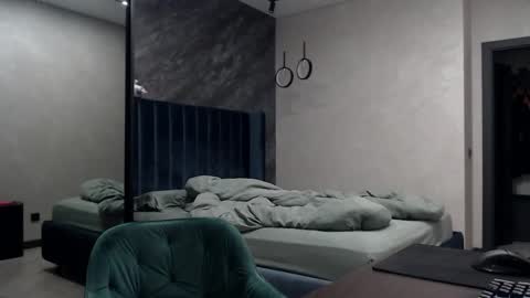 Justin online show from 11-29-25, 04:48