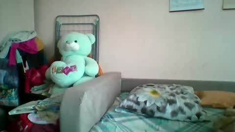 Bella online show from 04-24-26, 08:50