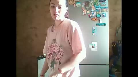 Snapshot of prettybella_7 chatting on 06-04-26, 03:23 Bella online show from 06-04-26, 03:23