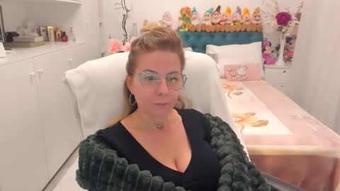 wilma online show from 11-04-25, 11:04