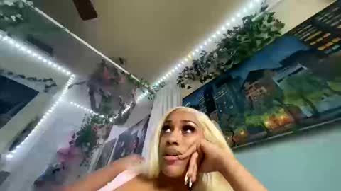 Snapshot of prettyblackgal chatting on 10-14-25, 11:49 prettyblackgal online show from 10-14-25, 11:49