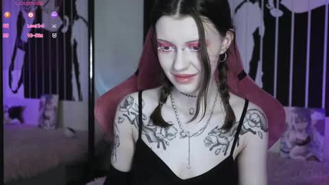 Violet online show from 03-08-25, 12:41