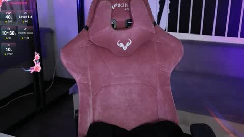 Violet online show from 11-05-25, 01:38