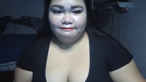 Snapshot of prettycarla_ chatting on 11-17-25, 11:43 prettycarla online show from 11-17-25, 11:43