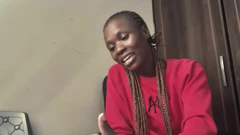 Vee online show from 10-31-25, 07:53