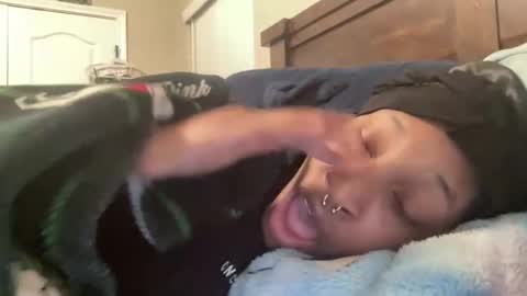 prettyfacefemale online show from 02-18-26, 06:53