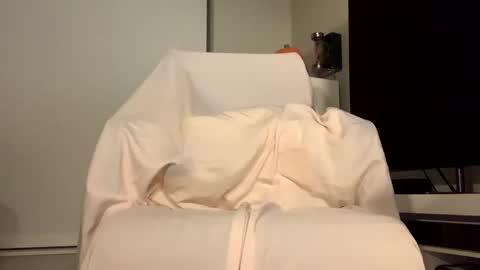 Pretty or Flacka  online show from 11-14-25, 08:35