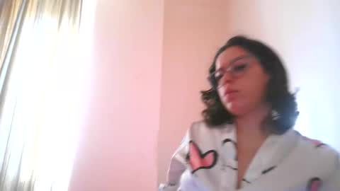 prettyjulliette online show from 10-22-25, 12:05