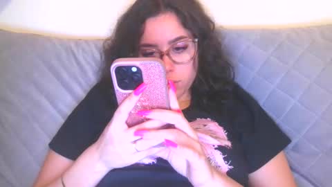 prettyjulliette online show from 12-20-25, 02:57