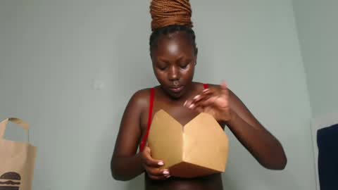 Lizzy online show from 02-15-25, 08:33