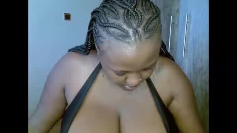 Snapshot of prettypearl_ chatting on 12-20-24, 09:11 pearl online show from 12-20-24, 09:11