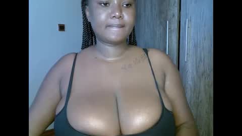 Snapshot of prettypearl_ chatting on 01-03-25, 11:35 pearl online show from 01-03-25, 11:35