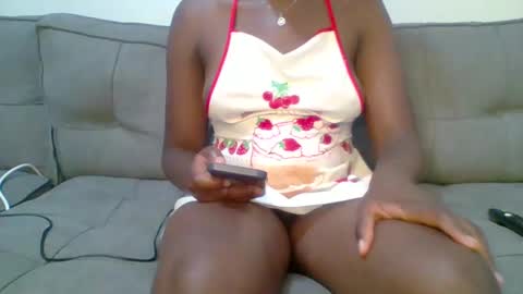 Snapshot of prettyqueen254 chatting on 01-11-25, 01:59 pretty queen online show from 01-11-25, 01:59