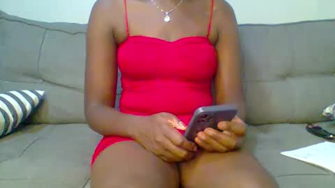 Snapshot of prettyqueen254 chatting on 01-14-25, 10:44 pretty queen online show from 01-14-25, 10:44