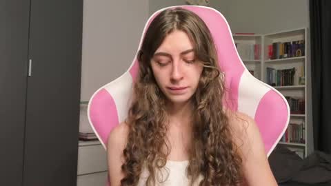 Sophie  next stream will be at Monday  i will wait you guys  online show from 05-14-26, 05:47