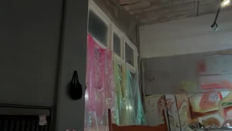 Snapshot of prettyunicorn555 chatting on 10-25-25, 05:04 Dahlia online show from 10-25-25, 05:04