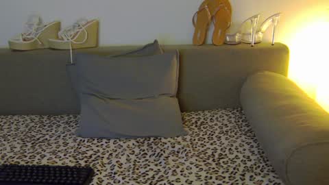 prettyvanessa online show from 01-15-25, 10:49