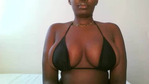 Snapshot of prettyvishy chatting on 02-11-25, 12:48 prettyvishy online show from 02-11-25, 12:48