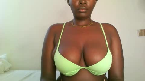 Snapshot of prettyvishy chatting on 03-10-25, 09:10 prettyvishy online show from 03-10-25, 09:10