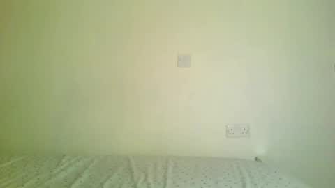 Snapshot of prettyvishy chatting on 10-28-25, 05:37 prettyvishy online show from 10-28-25, 05:37