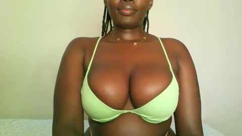Snapshot of prettyvishy chatting on 05-16-26, 10:36 prettyvishy online show from 05-16-26, 10:36