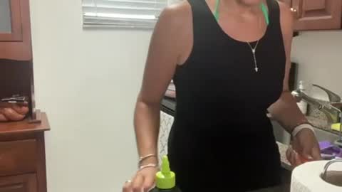 Snapshot of prettyyykittyyy22 chatting on 09-12-25, 05:13 prettyyykittyyy22 online show from 09-12-25, 05:13