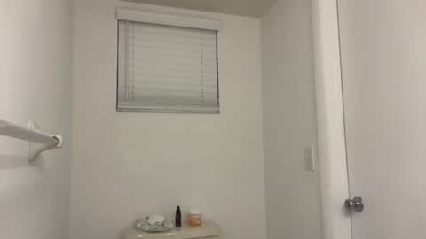 Snapshot of prettyyykittyyy22 chatting on 09-17-25, 03:30 prettyyykittyyy22 online show from 09-17-25, 03:30