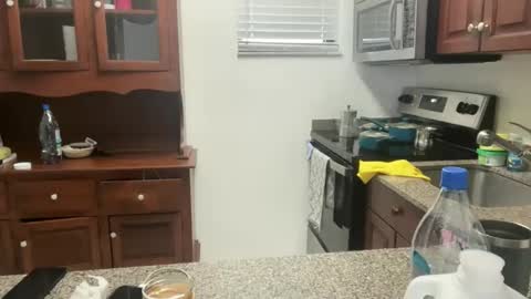 Snapshot of prettyyykittyyy22 chatting on 10-27-25, 02:21 prettyyykittyyy22 online show from 10-27-25, 02:21